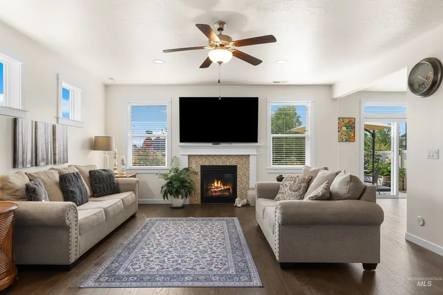 16 N Caracaras Way, Eagle, ID 83616 - #3