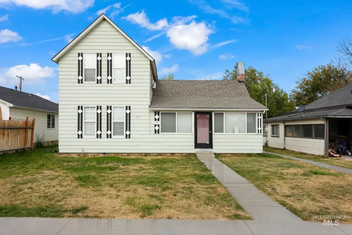 219 24th Ave S, Nampa, ID 83651 - #1