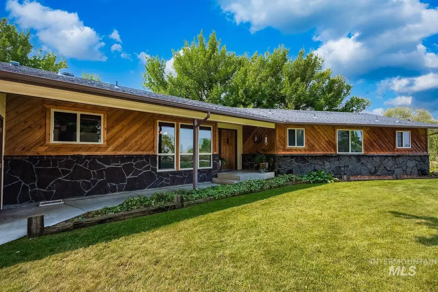 1769 W Central Rd, Emmett, ID 83617 - #3