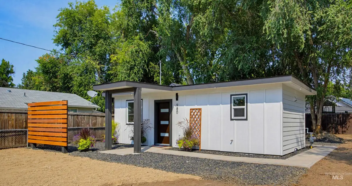 980 N Clithero Dr, Boise, ID 83703 - #1
