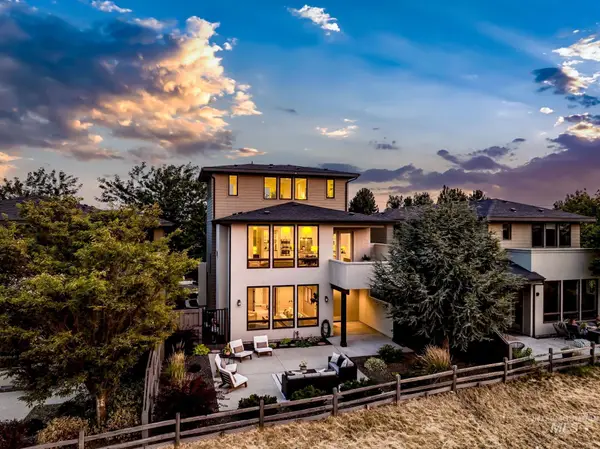2948 E Heartleaf Ln, Boise, ID 83716