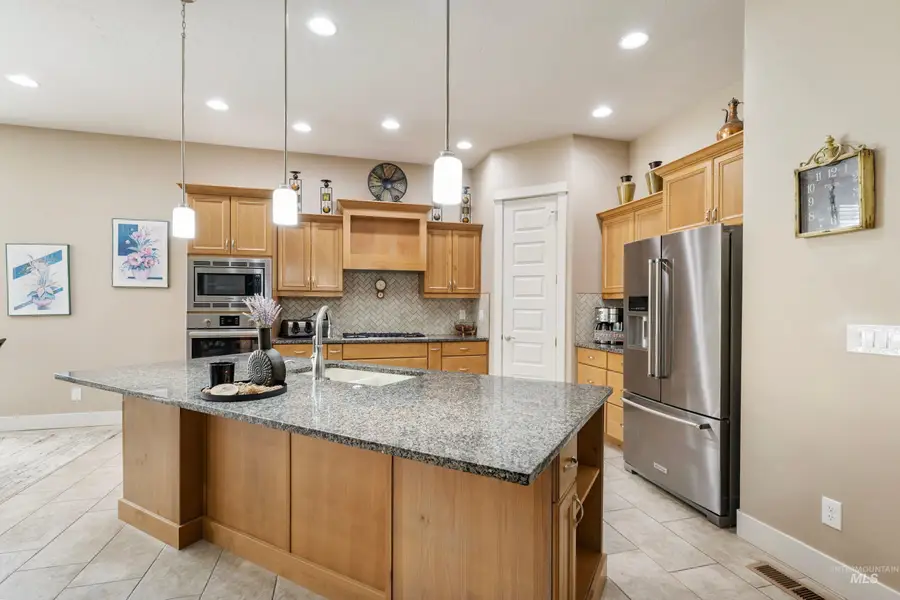 96 E Segundo St, Meridian, ID 83646 - #3