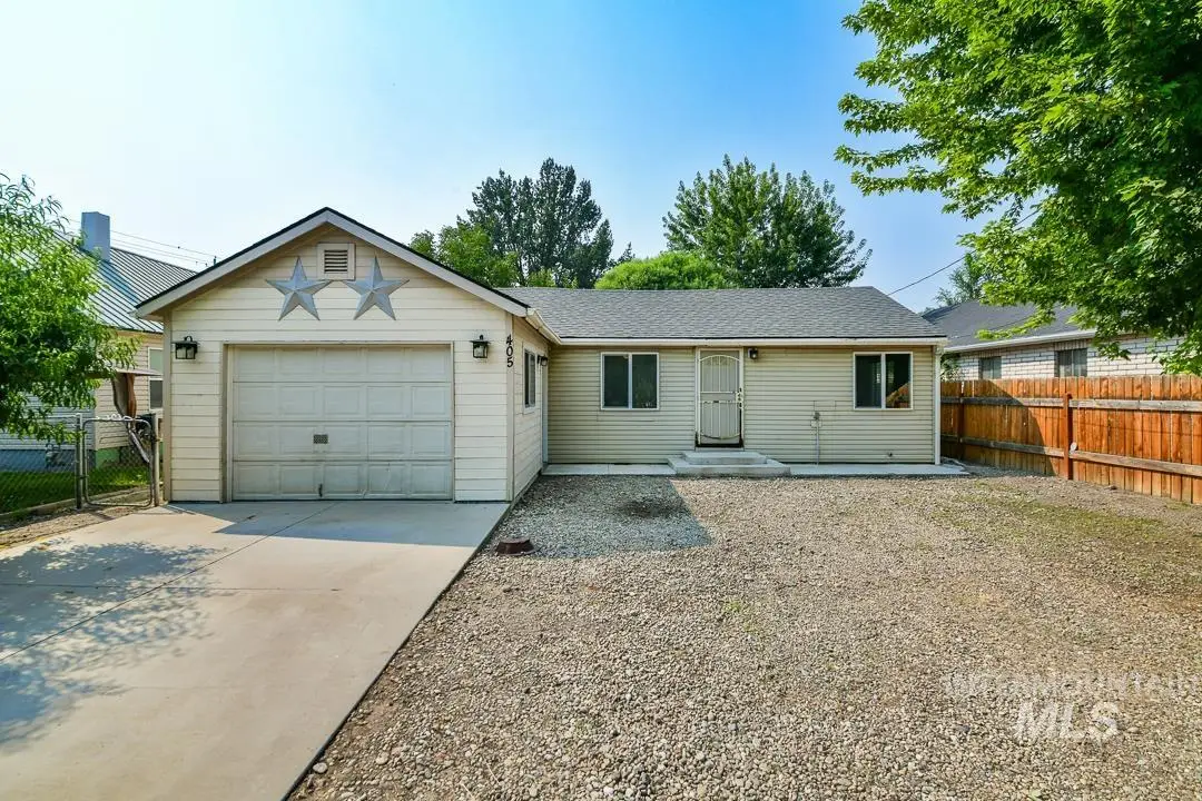 405 W Owyhee, Homedale, ID 83628 - #1