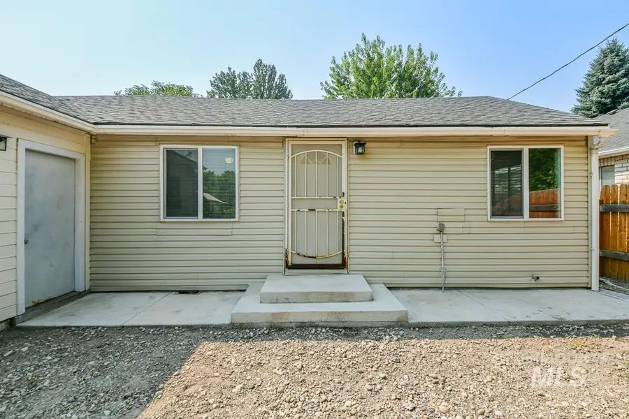 405 W Owyhee, Homedale, ID 83628 - #3
