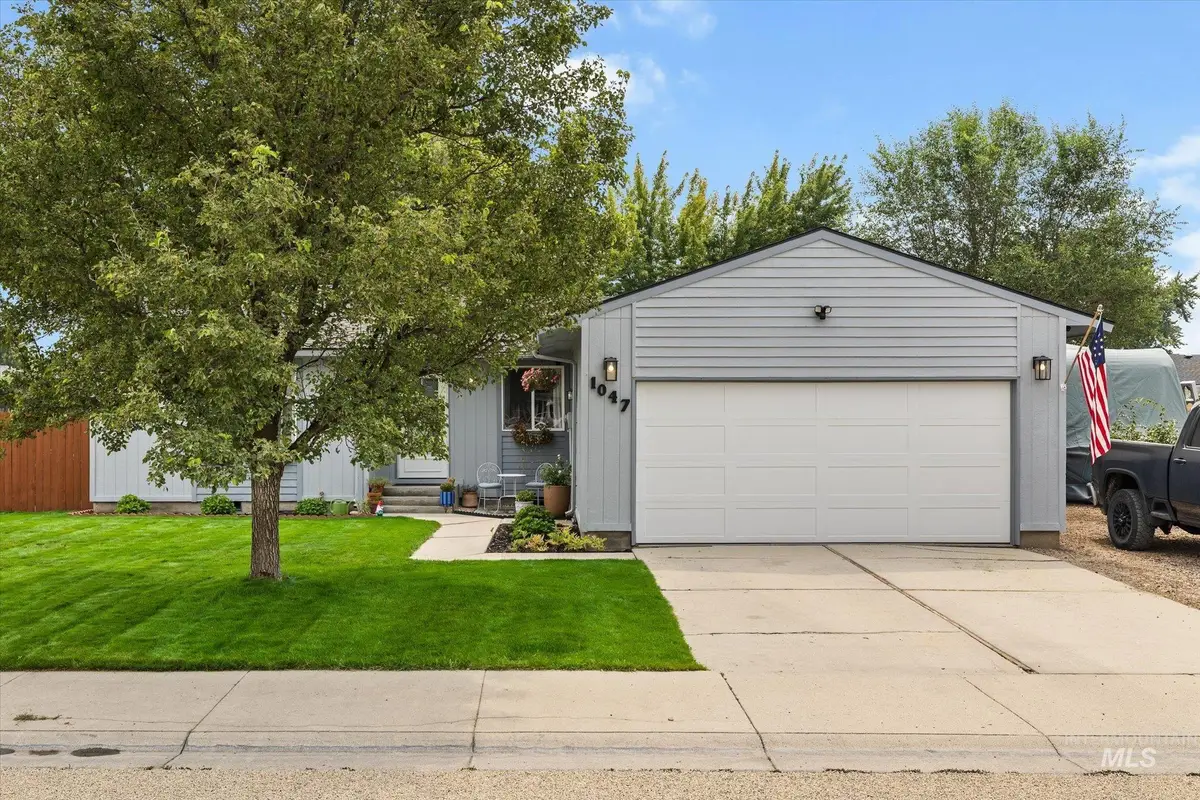 1047 W Chateau Ave, Meridian, ID 83646 - #1