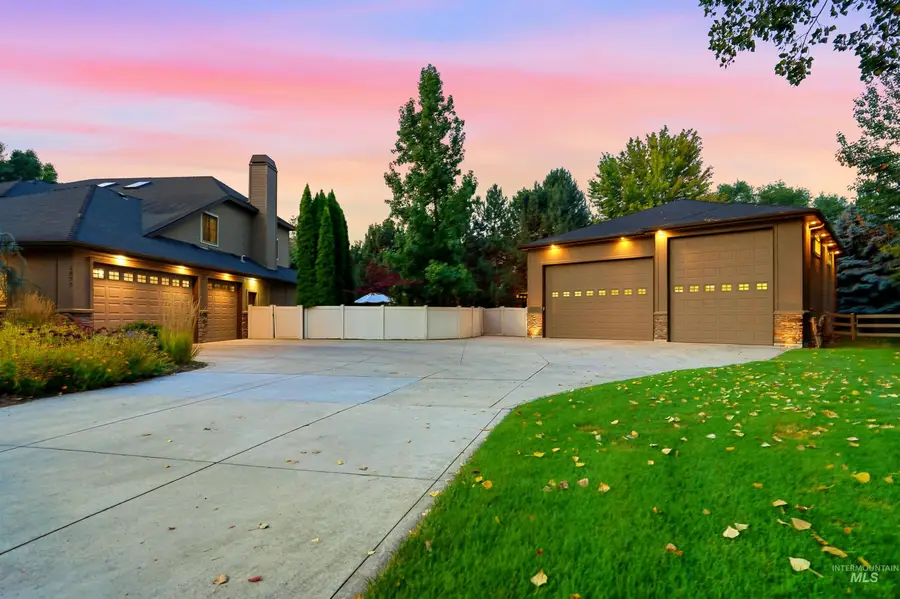 1877 E Woodvalley St, Eagle, ID 83616 - #3