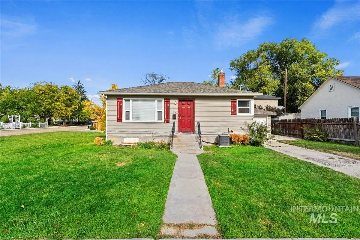 1104 E Dewey, Nampa, ID 83686 - #1