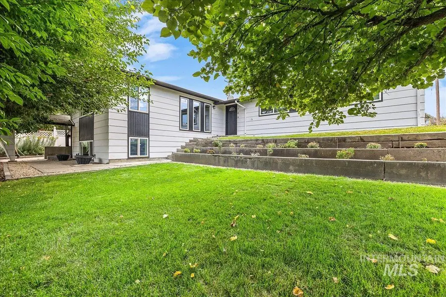 289 W Arthur, Glenns Ferry, ID 83623 - #2