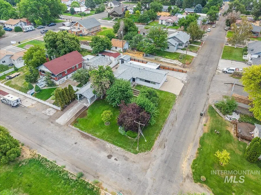 289 W Arthur, Glenns Ferry, ID 83623 - #3