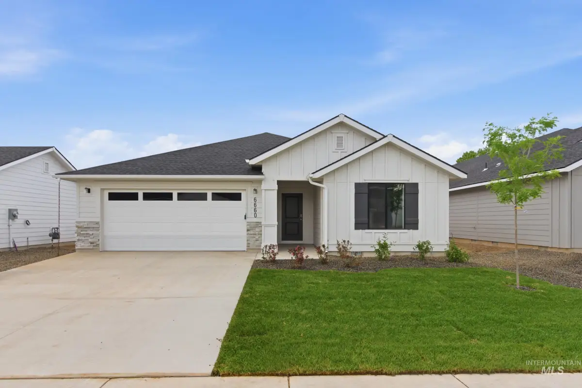 7337 W Newtown Dr, Eagle, ID 83616 - #1