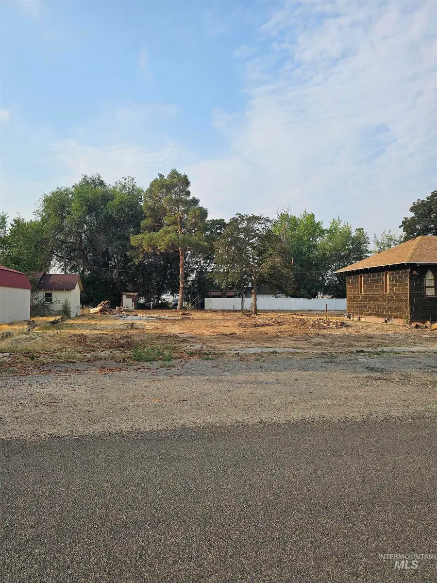 191 W 2nd Avenue, Wendell, ID 83355 - #2