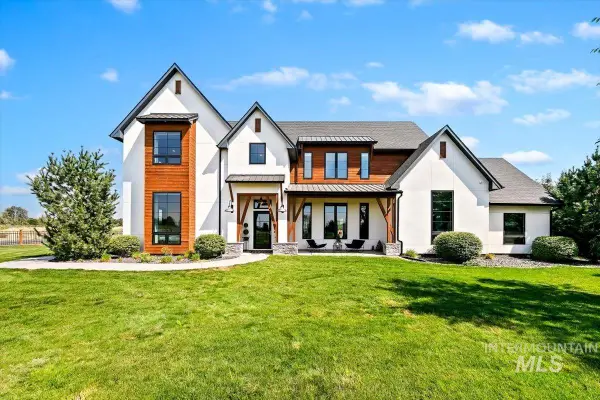 2972 N Ballantyne Ln, Eagle, ID 83616