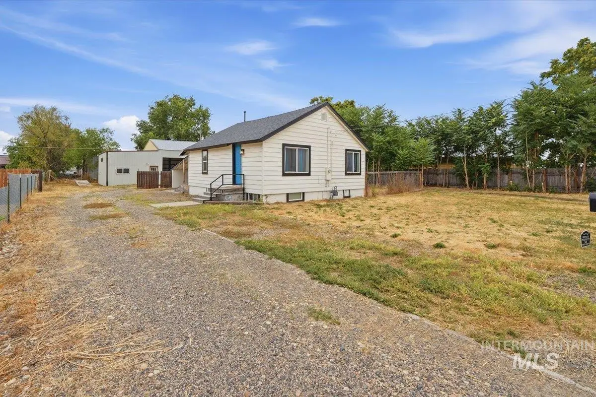 726 S Colorado Ave, Fruitland, ID 83619 - #1