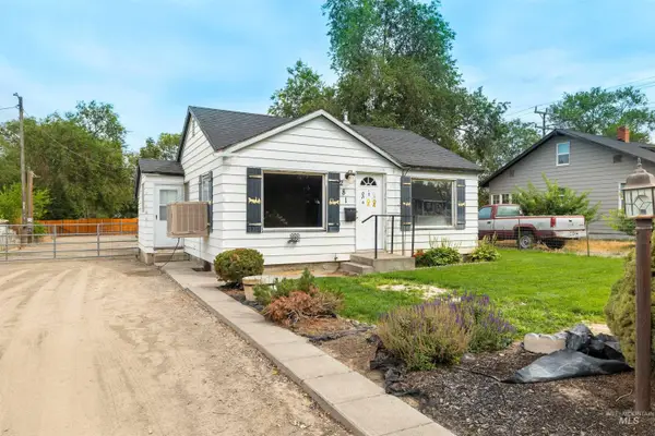 281 Lois St, Twin Falls, ID 83301