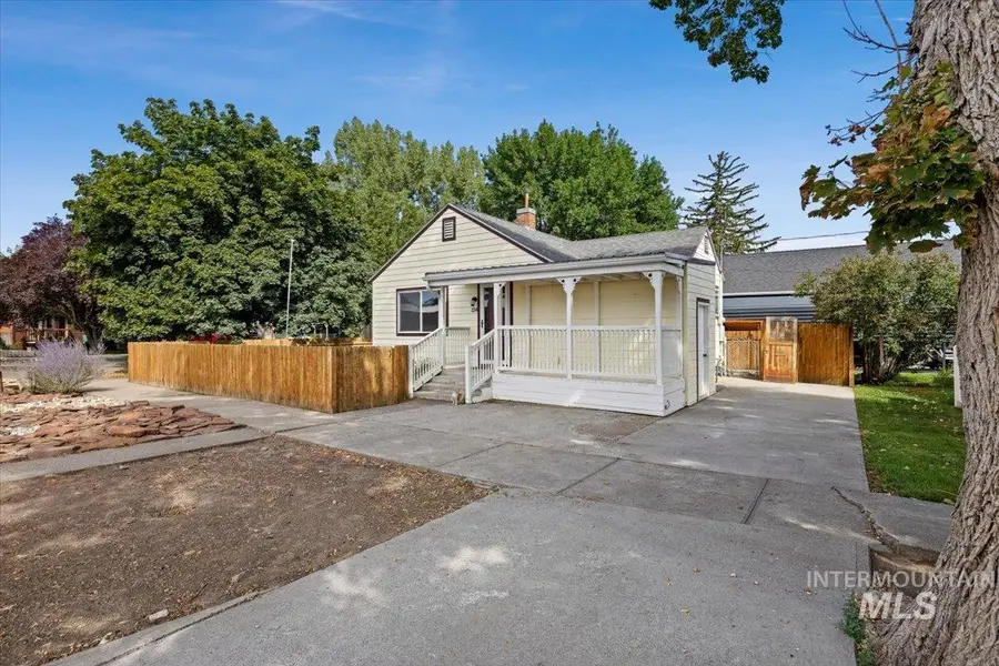 234 4th Ave W, Gooding, ID 83330 - #3
