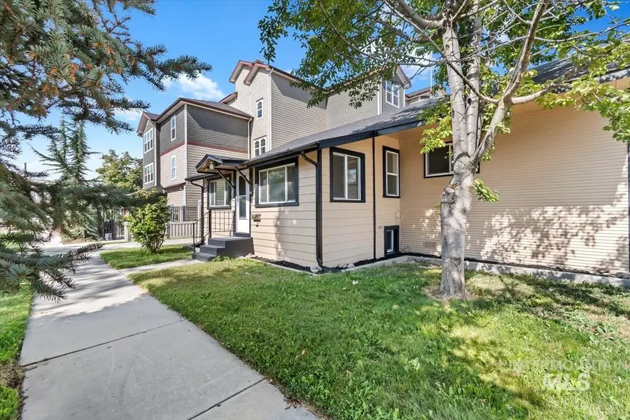 616 S 9th Ave, Caldwell, ID 83605 - #2