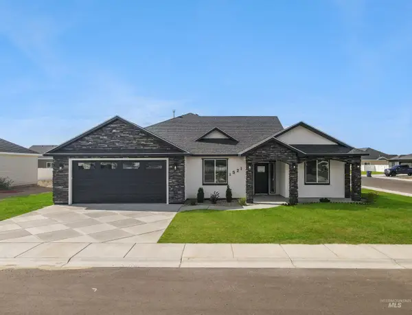 1521 Lavender St, Rupert, ID 83350