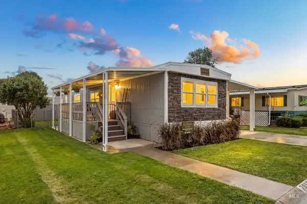 7015 W Royal Glen Ln, Boise, ID 83714