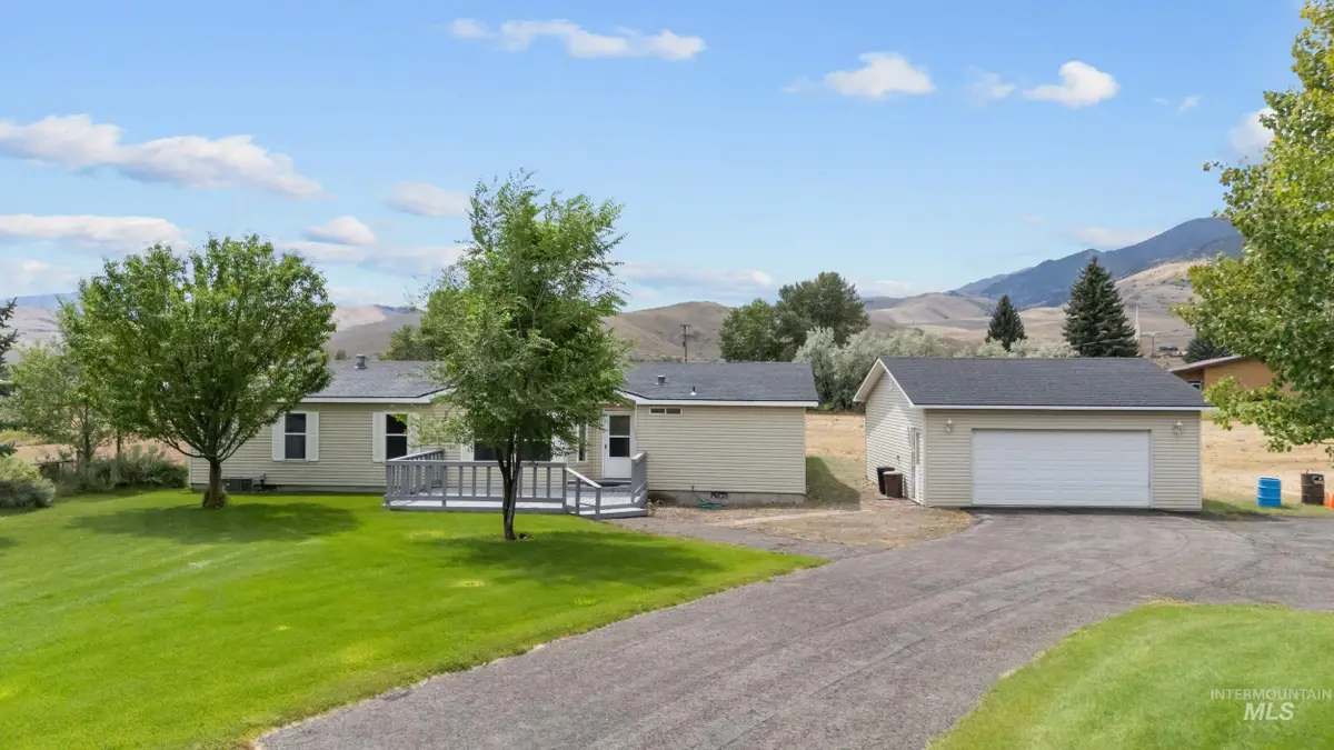 410 E Custer St, Mackay, ID 83251 - #1