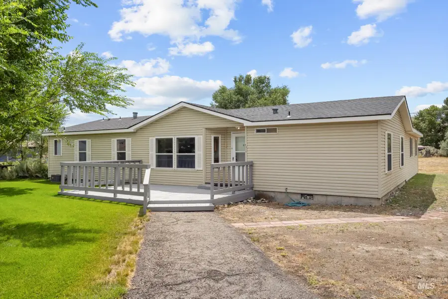 410 E Custer St, Mackay, ID 83251 - #3
