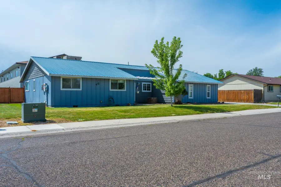 2496 SW 2nd Ave, Ontario, OR 97914 - #3