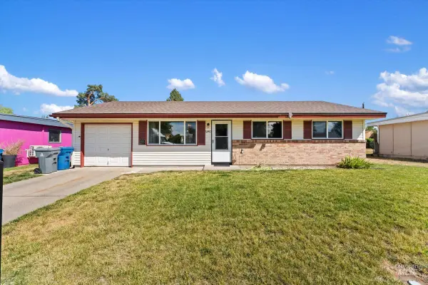 1240 E 16th North, Mountain Home, ID 83647