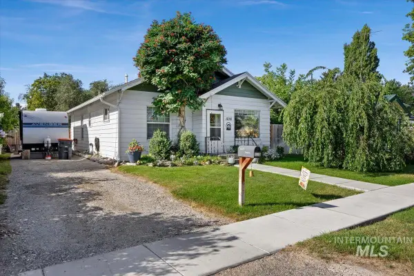 1216 10th Ave E, Twin Falls, ID 83301