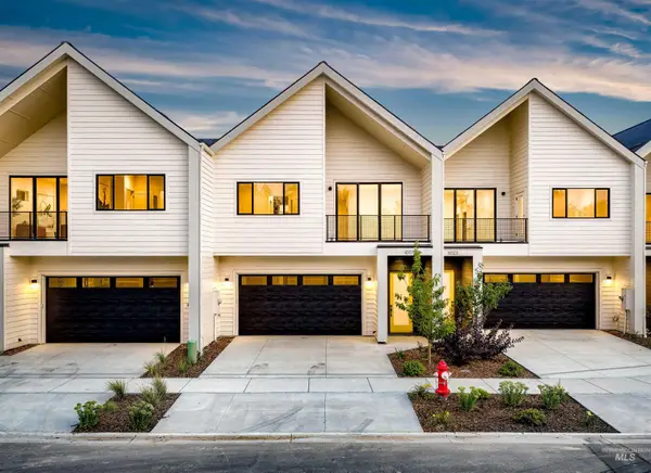 10117 W Southerland Dr, Boise, ID 83709
