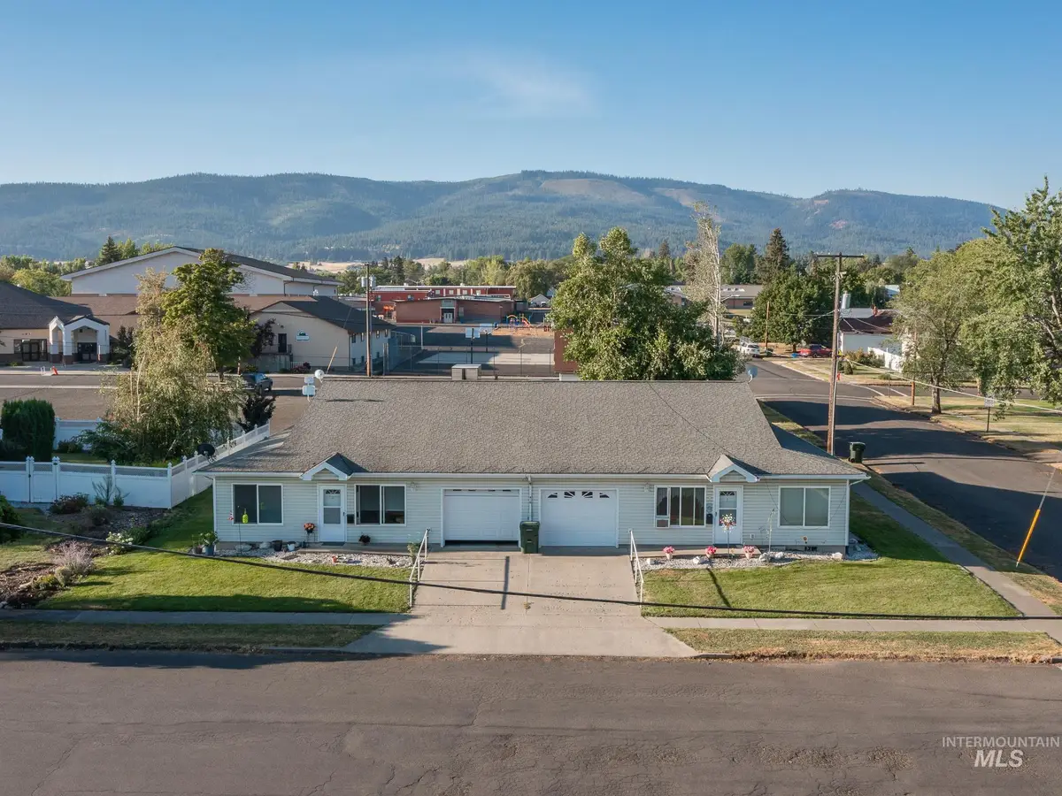 408 W South St, Grangeville, ID 83530 - #1