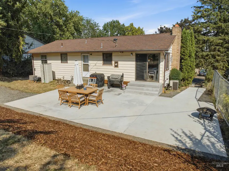 323 N Grant St, Moscow, ID 83843 - #3
