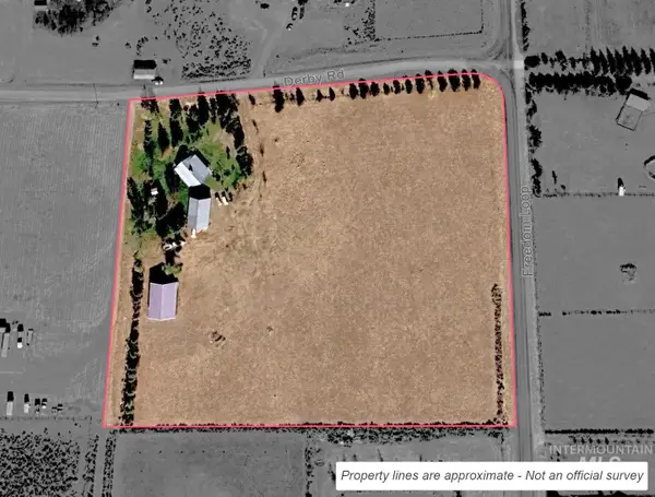 116 Derby Rd, Bellevue, ID 83313