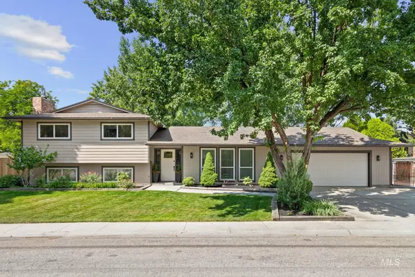 1675 S Country Terrace Way, Meridian, ID 83642