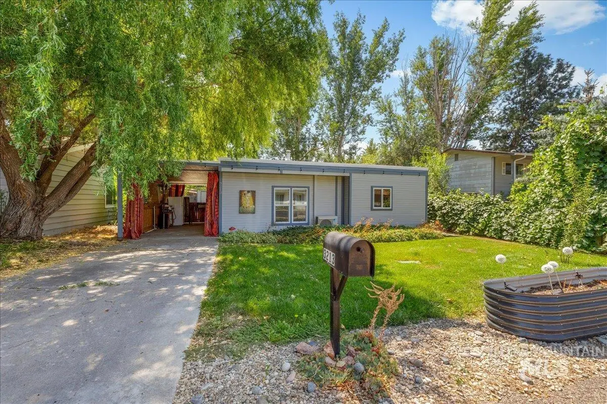 3213 W Edgemoor Road, Boise, ID 83703 - #1