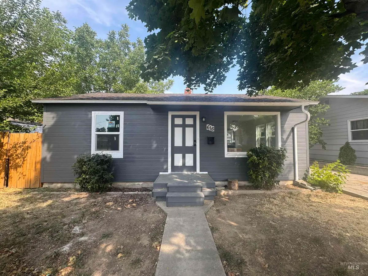 616 S Olive St, Nampa, ID 83686 - #1