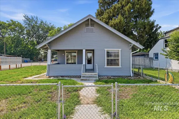 103 N Dewey Ave, Middleton, ID 83644