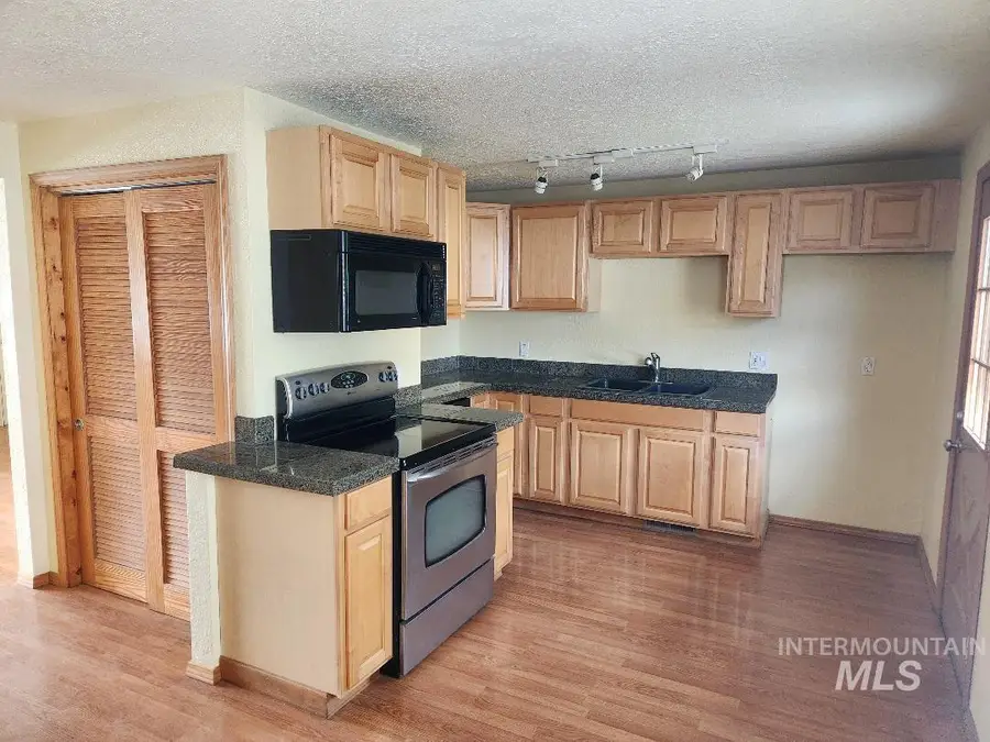 6578 W Denton St, Boise, ID 83704 - #2