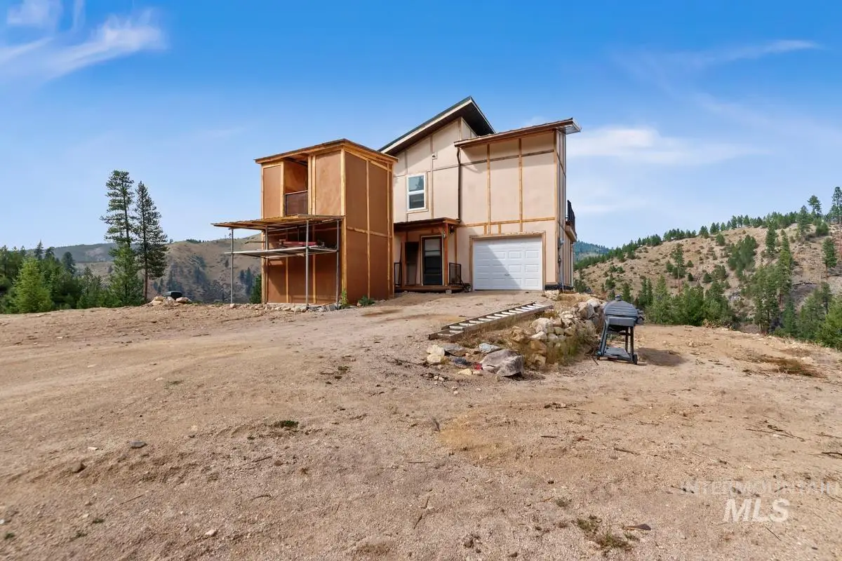 7 Scenic Rim Cir, Lowman, ID 83637 - #1