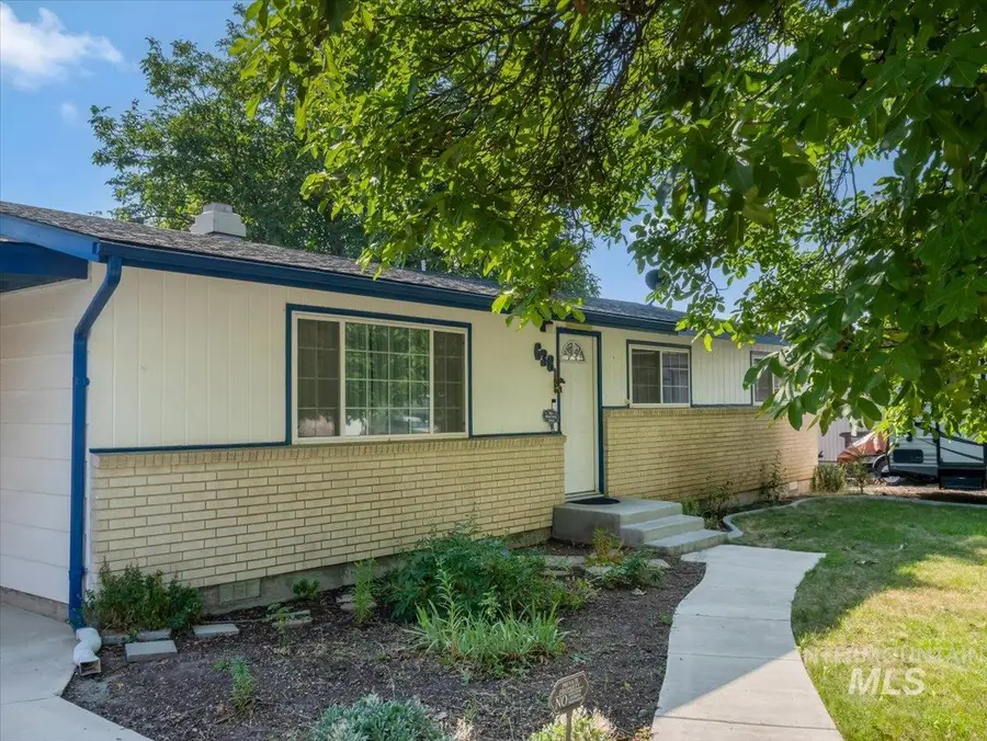 638 Meadow Dr, Emmett, ID 83617 - #3