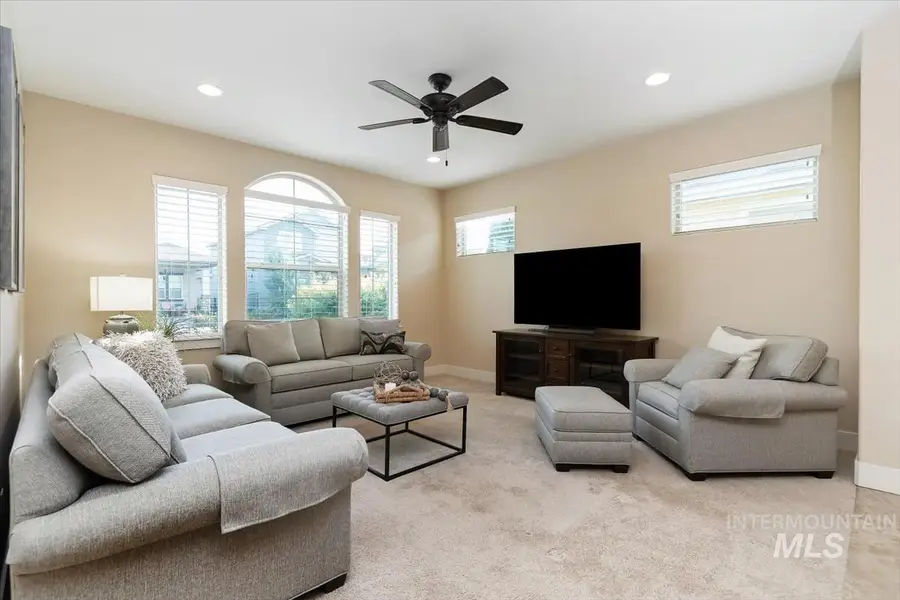 5945 W Beaufort Street, Boise, ID 83714 - #3