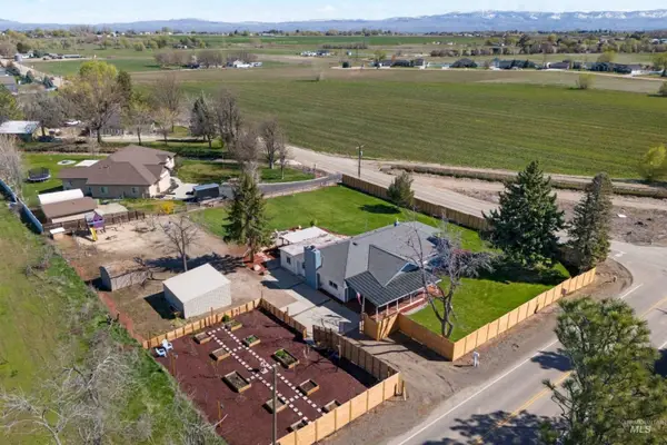 7816 E Victory, Nampa, ID 83687