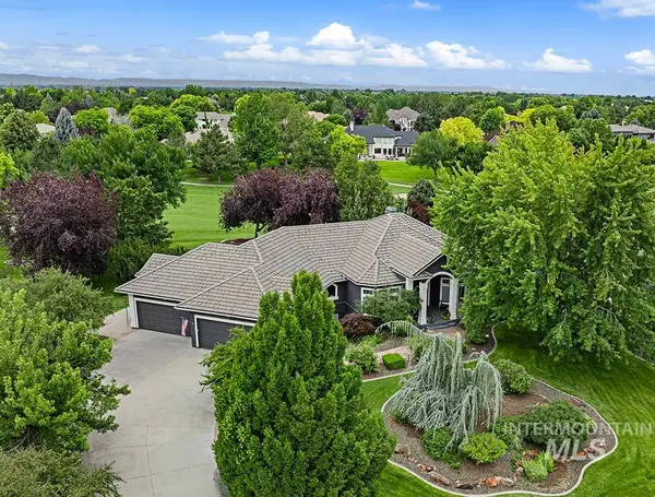 7061 N Penncross Way, Meridian, ID 83646