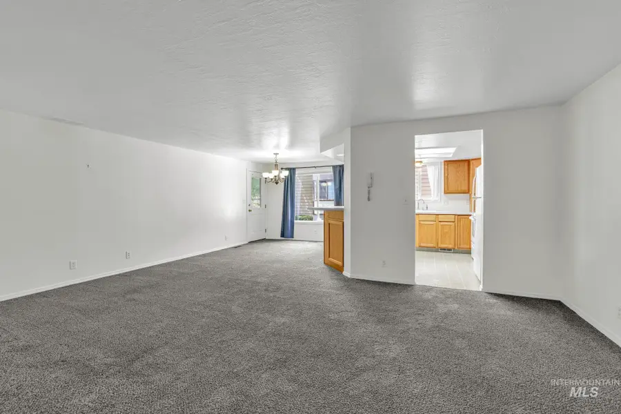 351 4 Elm St N, Twin Falls, ID 83301 - #3