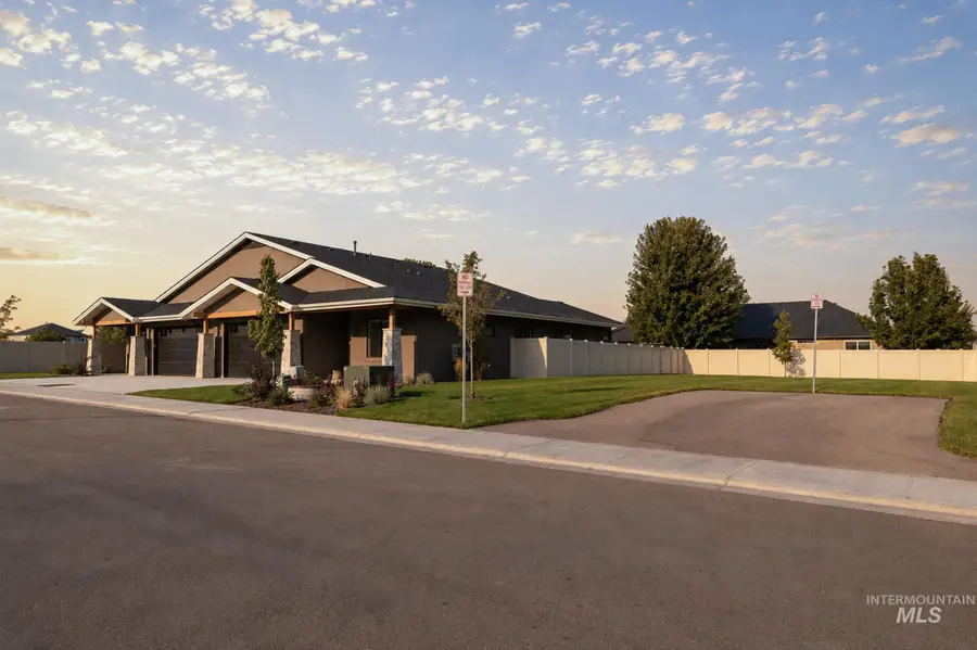 3071 N Lapis, Meridian, ID 83646 - #3