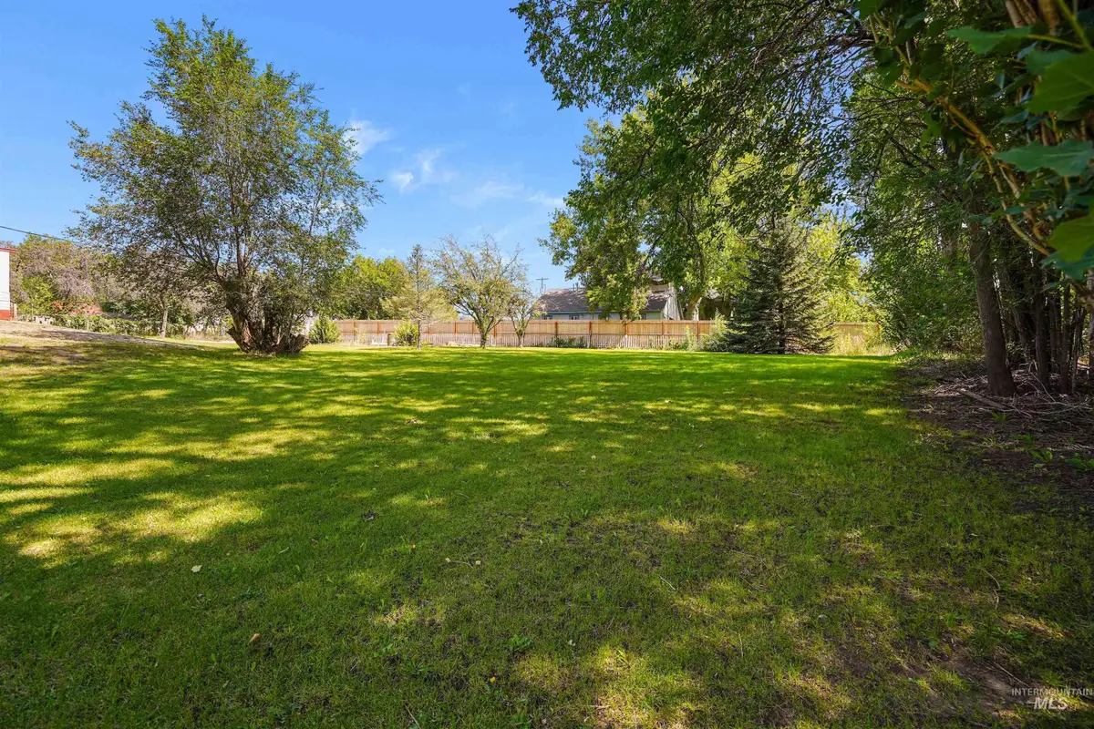 210 E 6th Ave, Jerome, ID 83338 - #1