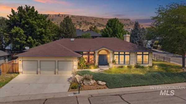 3324 E Boulder Heights Dr, Boise, ID 83712