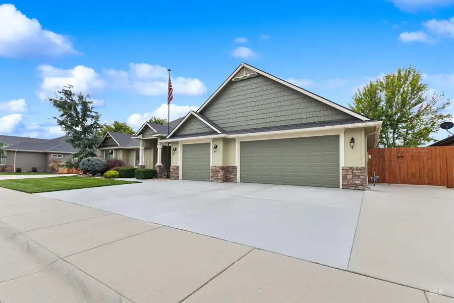 4593 W Niemann Ct, Meridian, ID 83646 - #3