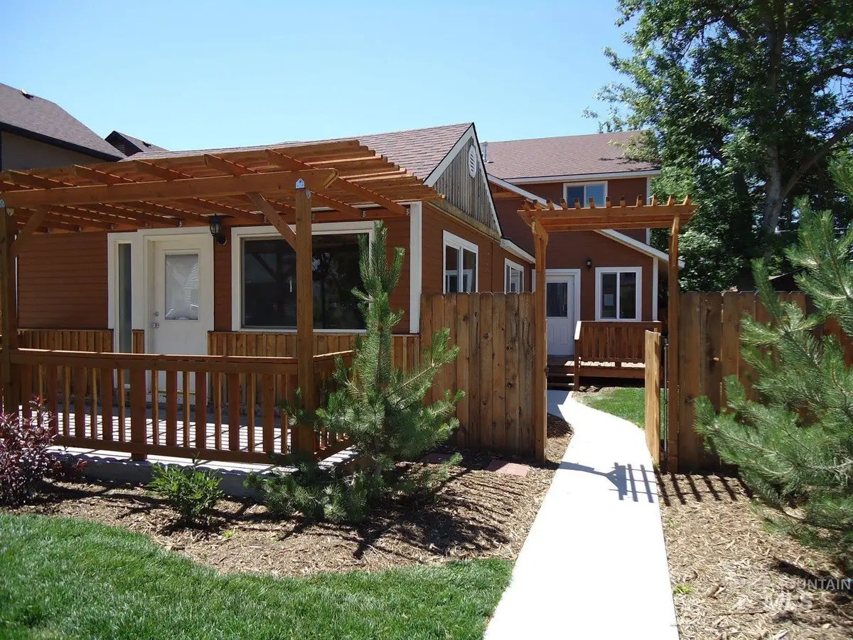 2805 W Moore St, Boise, ID 83702 - #1