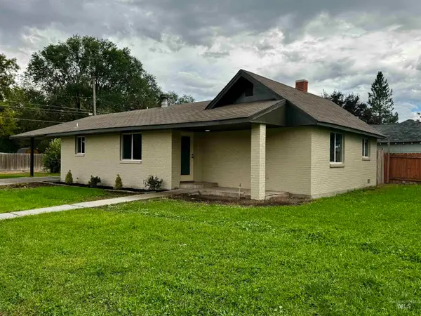 1801 Hansen Ave, Burley, ID 83318