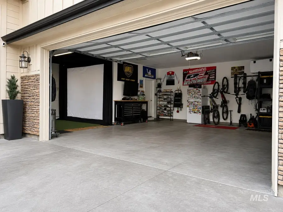5518 N Asissi Ave, Meridian, ID 83646 - #3
