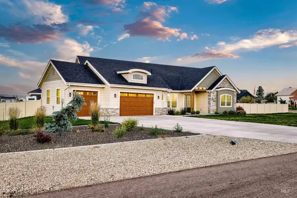 24806 Thunder Cloud St, Middleton, ID 83644